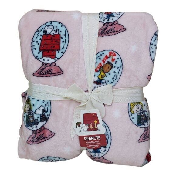 Peanuts Snoopy Plush King Blanket 108"x90" By Berkshire Holiday Pink Snow Globe - Picture 10 of 10